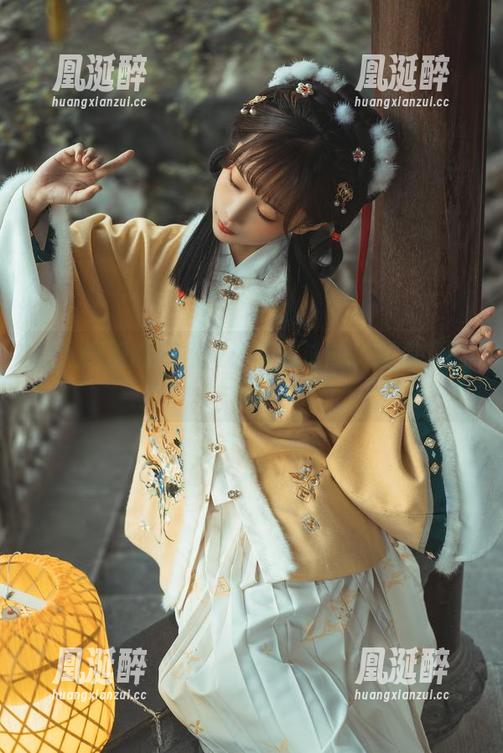 让人捧腹的短裙风：蠢沫沫的美图资源盘点！