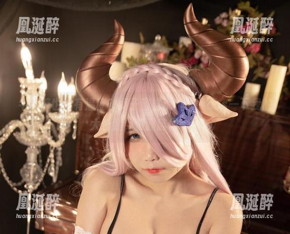 牛仔裤也能有温度？贞子蜜桃说：来，cos一下我的大长腿，资源随便拿！