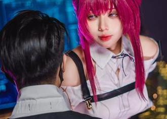 阿九从不咕咕(九言)的无圣光写真：申鹤海灯节的真实与点滴情感。