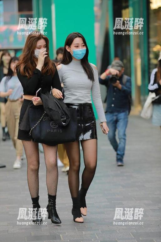 魔镜街拍 - 午后轻松又微妙，婷婷的薄丝OL风情原图，这资源怎么能错过！