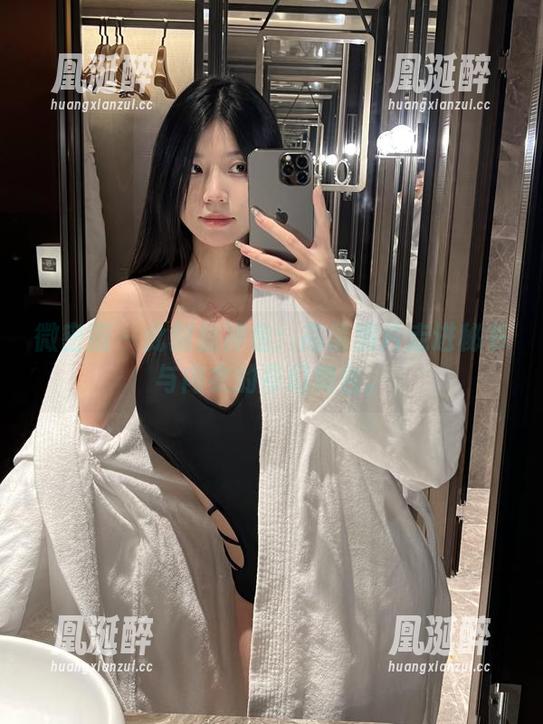 微密圈 - 此刻鱼神鱼：高清照片走进秘书与内衣的奇幻舞台。